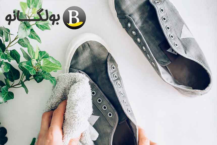 روش تمیز کردن کفش های برزنتی
